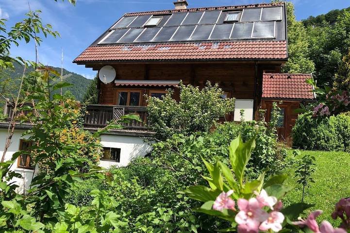 Ferienhaus für 10 Personen, mit Terrasse und Sauna sowie Garten, mit Haustier in Bad Goisern am Hallstättersee