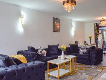 Holiday Rental for 6 People in Preston, Lancashire, Photo 2