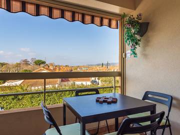 Appartement De Vacances pour 4 Personnes dans La Londe-les-Maures, Région de Toulon, Photo 1