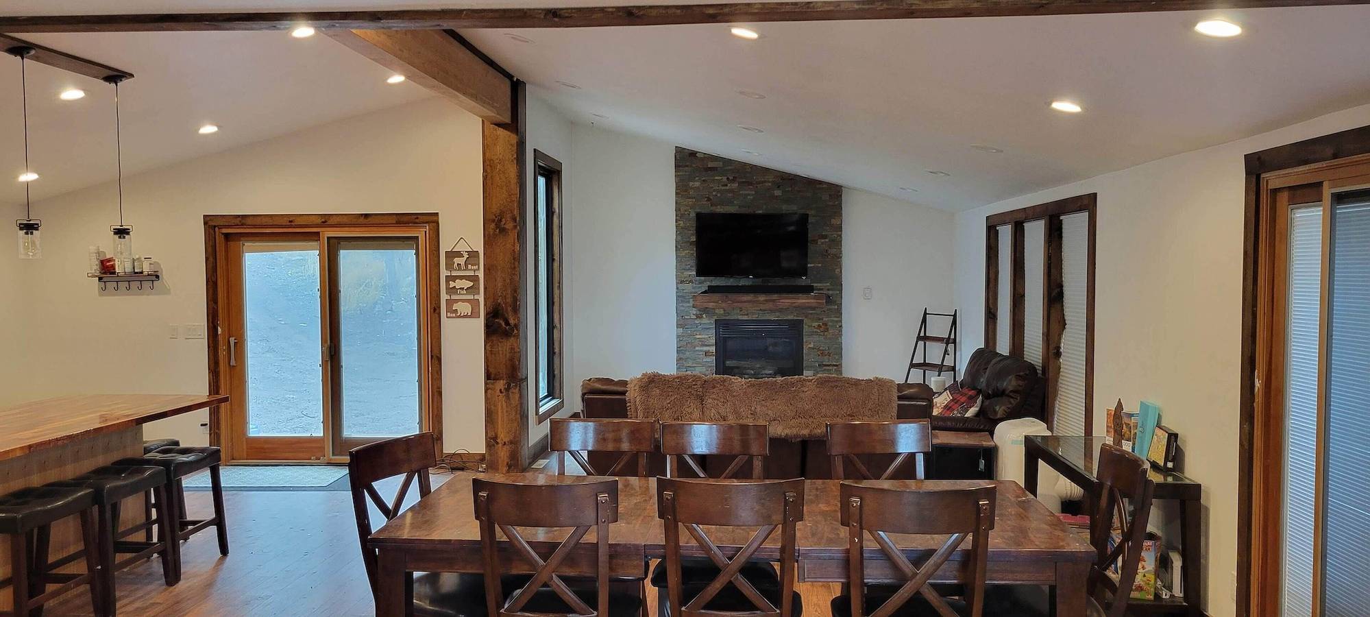 Rustic Bliss at Montana's Secluded Hideaway in Yellowstone County