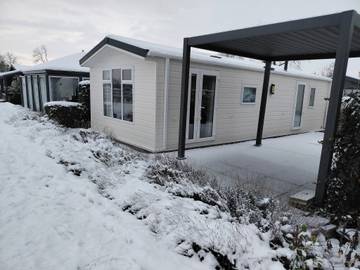 Ferienhaus für 4 Personen, mit Seeblick in Gelderland