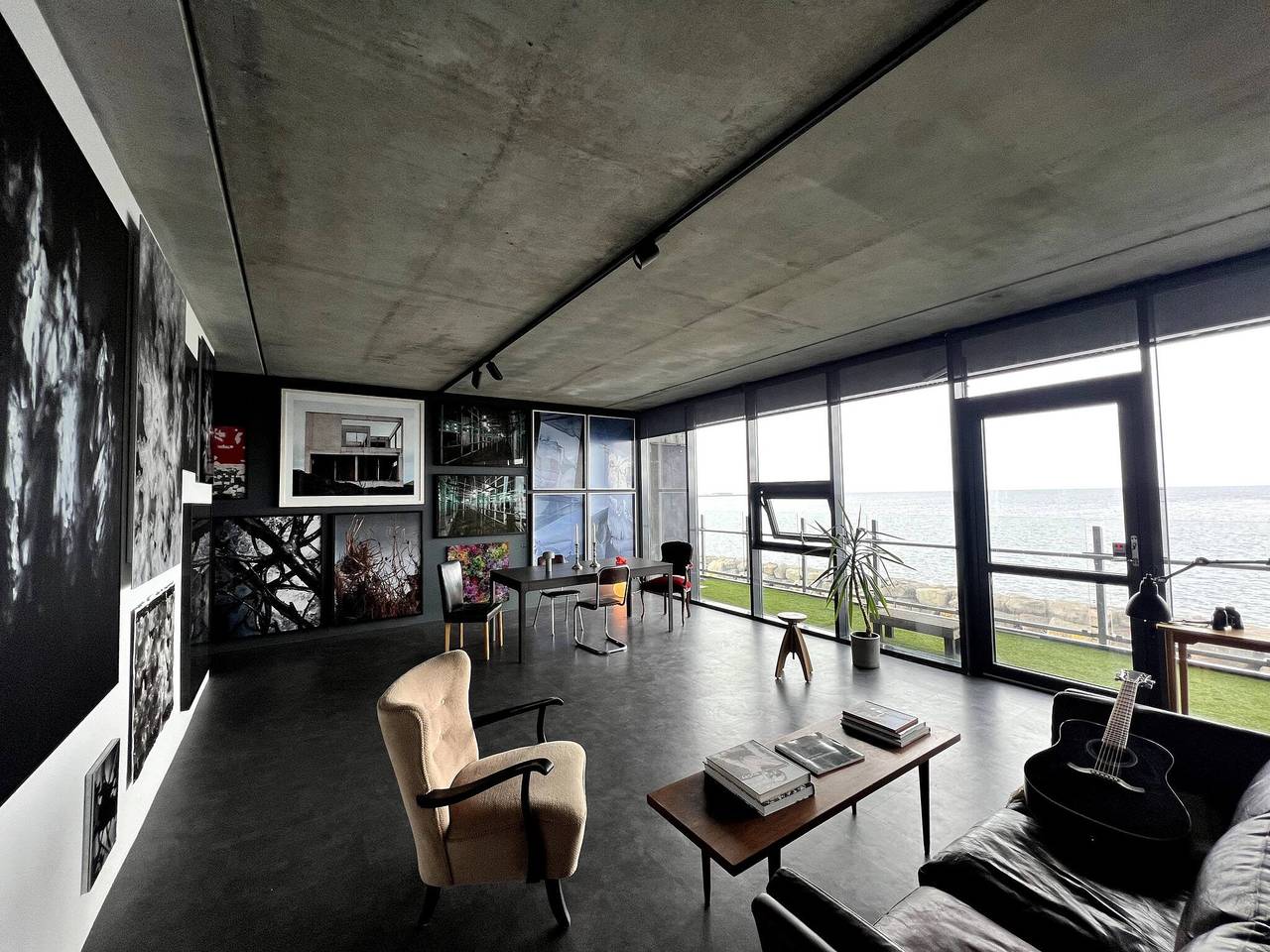 Hel leilighet, Spacious artist studio on the ocean front, in Reykjavík, Island