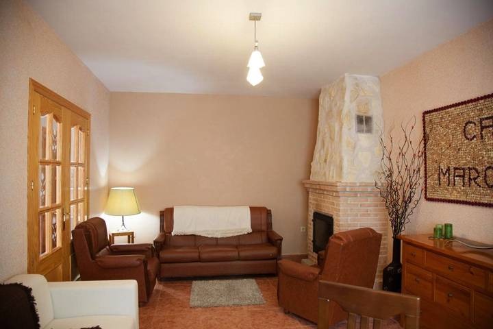 Casa rural para 8 personas, con terraza y vistas, Se admiten mascotas en Navahermosa - 2