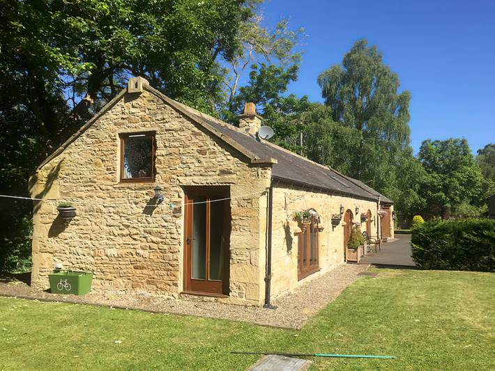 Log cabin for 4 people, with garden in County Durham