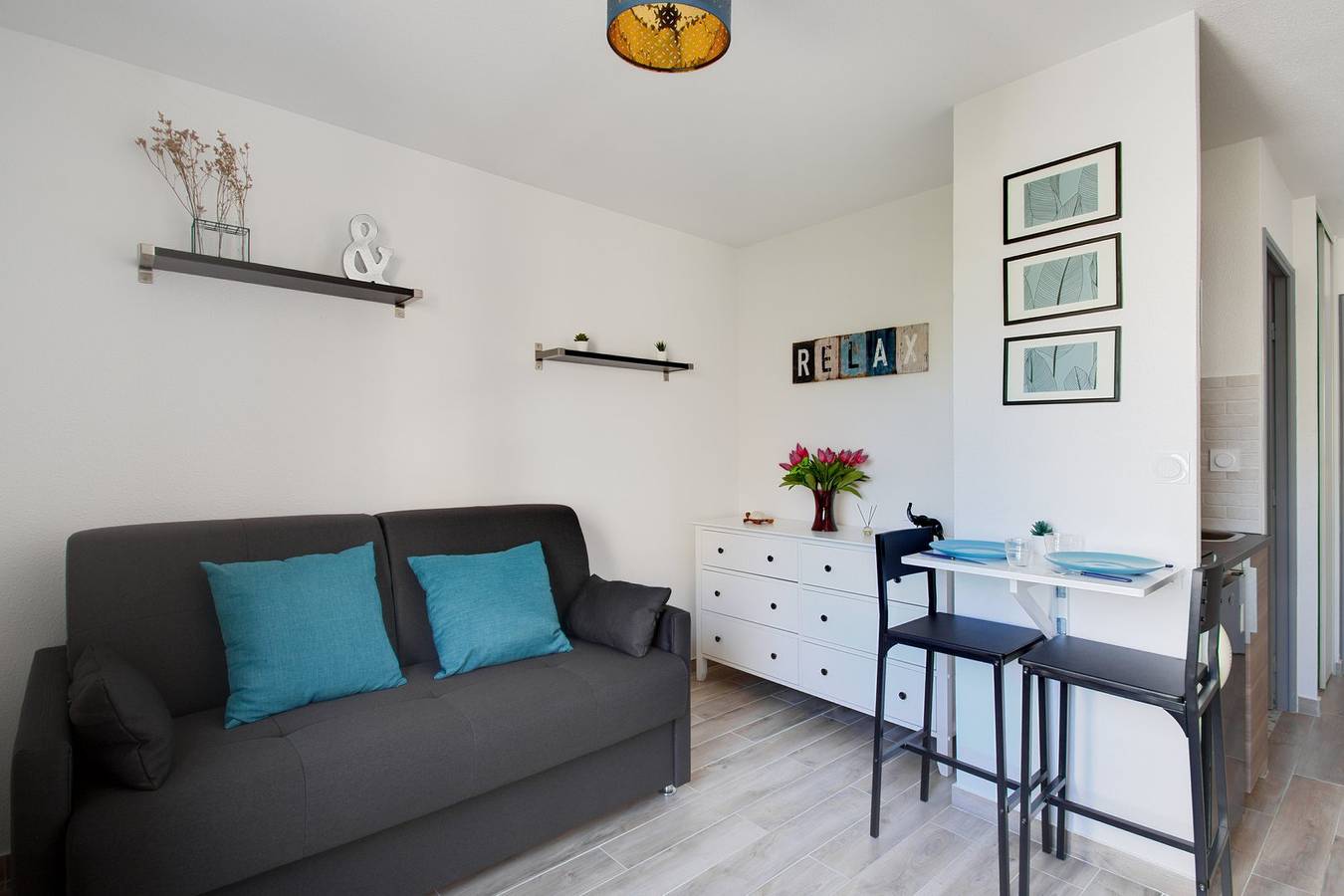 Estudio entero, El bonito estudio Sans-Souci in Lyon, Ródano
