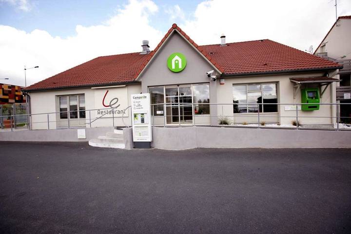 Hôtel pour 2 personnes, avec jardin et terrasse, animaux acceptés à Guéret - 3