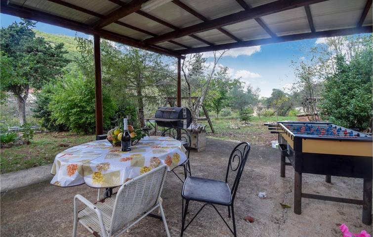 Acogedor apartamento cerca de Campodimele - Aparcamiento, TV, cocina in Campodimele, Provincia de Latina