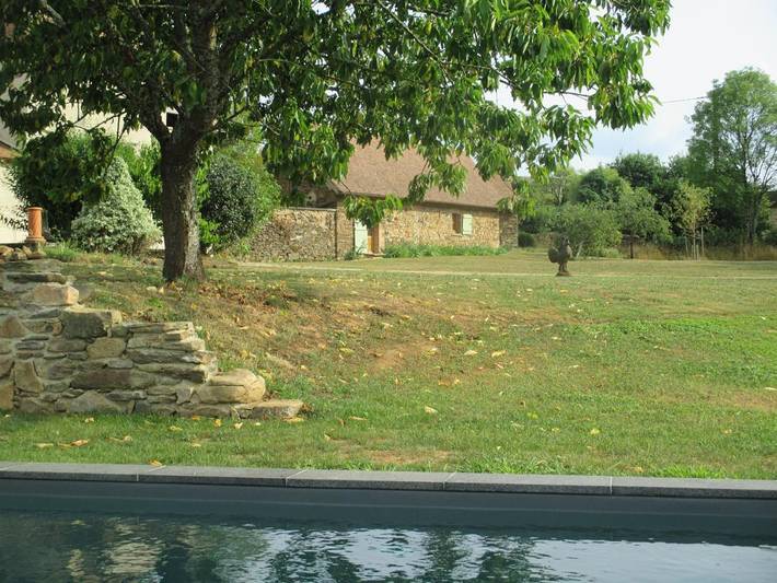 Gîte pour 4 personnes, avec jardin et piscine à Vicq-sur-Breuilh - 3