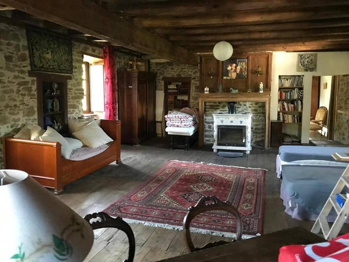 Maison d’hôte pour 4 personnes, avec vue et terrasse ainsi que jardin et piscine dans le Cantal - 2