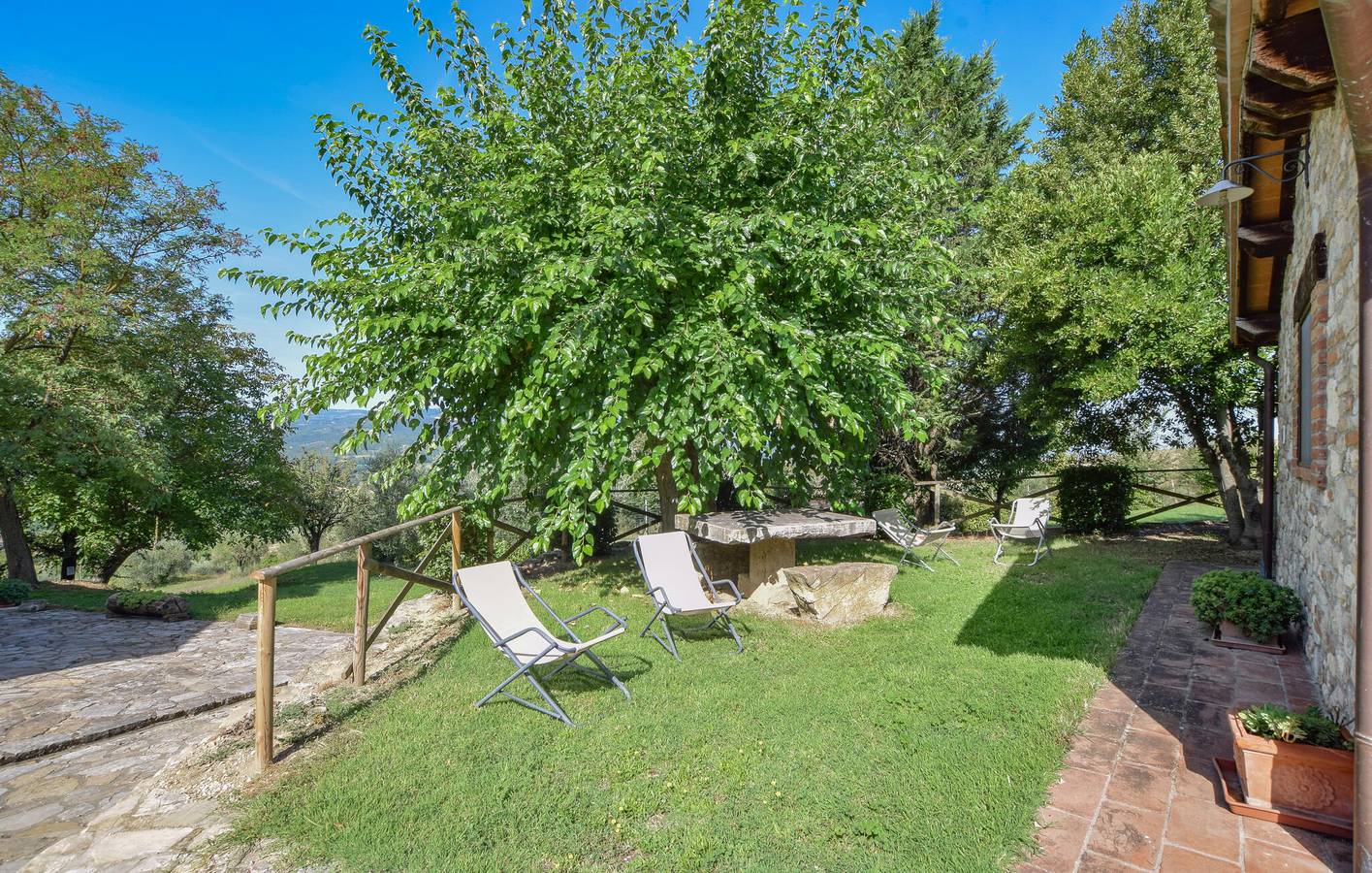 Appartement chic à Todi avec piscine et Wi-Fi, à 2,5 km du centre-ville in Todi, Province de Pérouse