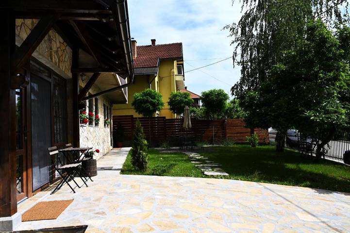 Appartement de vacances pour 2 personnes, avec jardin et vue, animaux acceptés