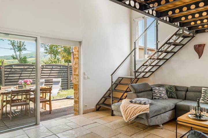 Location de vacances pour 2 personnes, avec jardin à Lissieu - 4