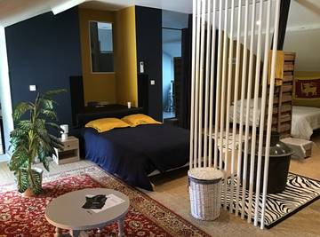 Cottage pour 5 personnes, avec jardin dans Val-Revermont
