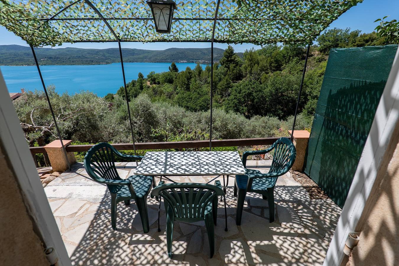 Appartement entier, Le point sublime à Sainte Croix du Verdon  in Sainte-Croix-du-Verdon, Parc naturel régional du Verdon