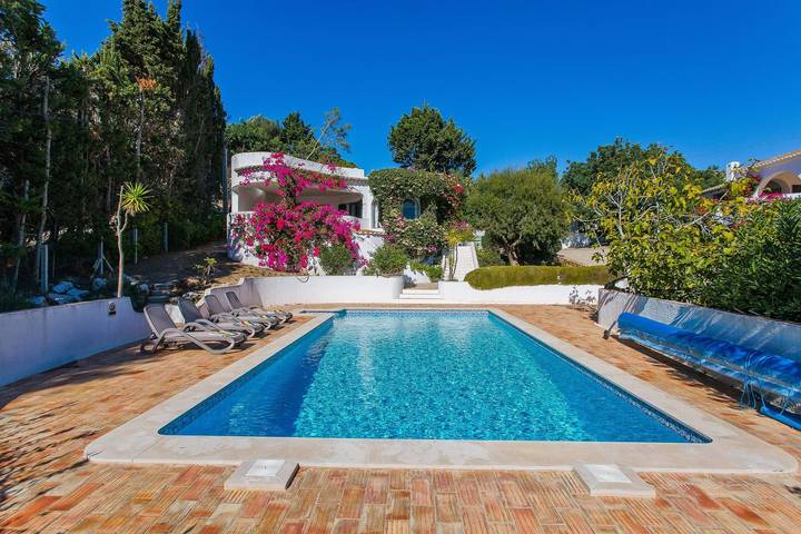 Casa rural para 6 personas, con Balcón además de Terraza y Jardín en Luz