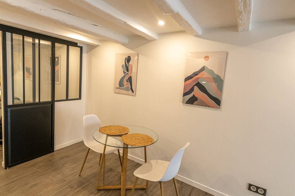 Entire apartment, Appartement Cosy - Hypercentre - Calme in Vienne (Isère), Vienne region