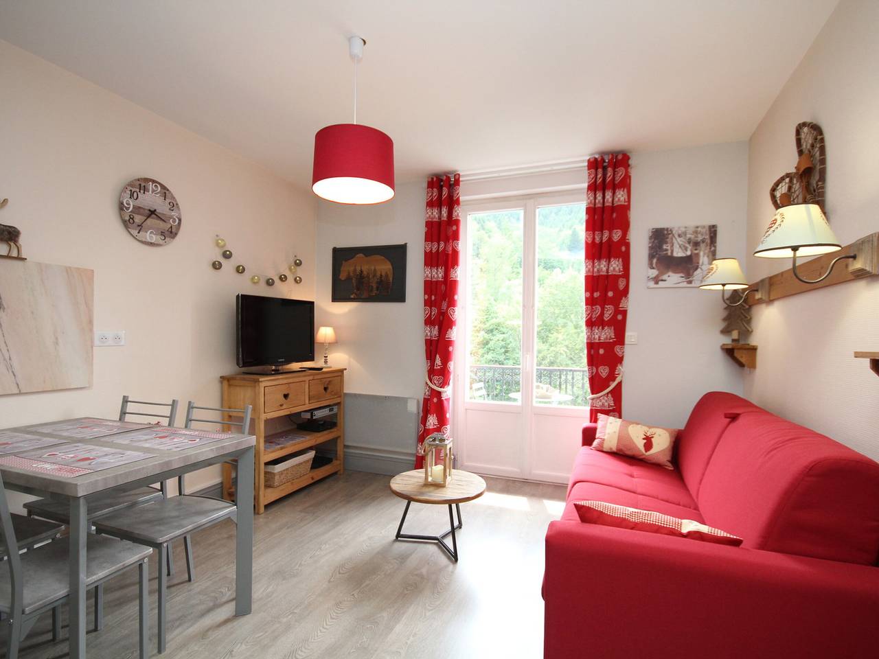 Appartement entier, Charmant T2 avec balcon et Wifi au centre du Mont-Dore in Mont-Dore, Parc naturel régional des Volcans d'Auvergne