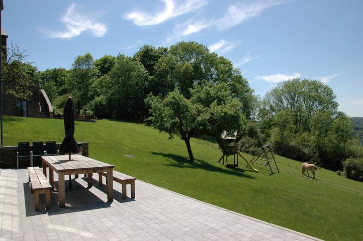 Location de vacances pour 20 personnes, avec terrasse et jardin en Belgique - 3