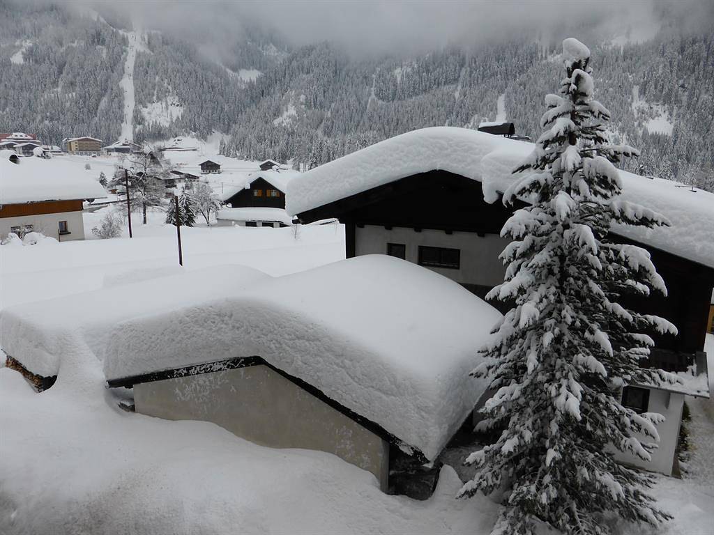 Ganze Ferienwohnung, Ferienwohnung für 2 Personen mit Garten in Sankt Jakob in Defereggen, Bezirk Lienz