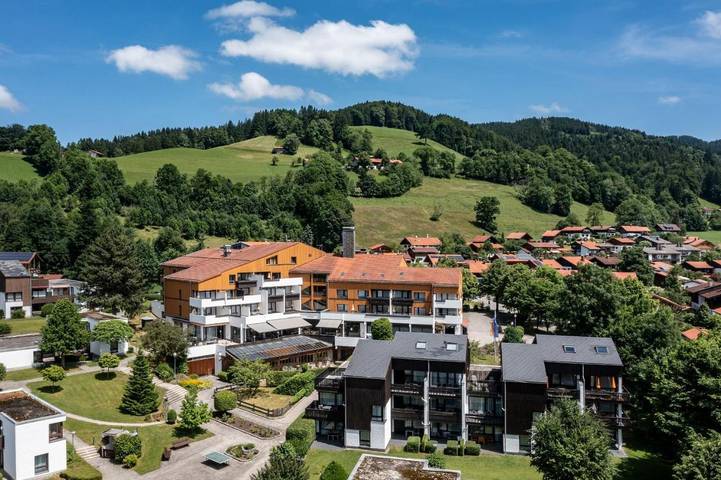 Bungalow für 2 Personen, mit Whirlpool und Terrasse sowie Garten und Pool in Alpenland Tegernsee Schliersee