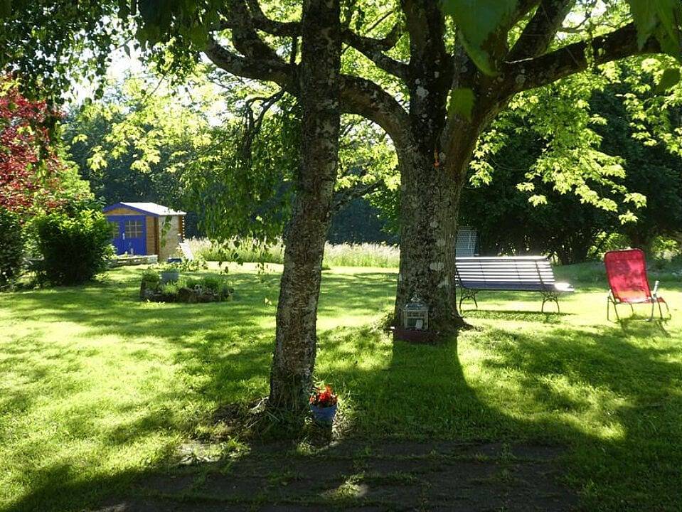 Les Chambres du Ladoux - Chambre Verte et Bleue familiale in Sencenac-Puy-de-Fourches, Périgord Blanc