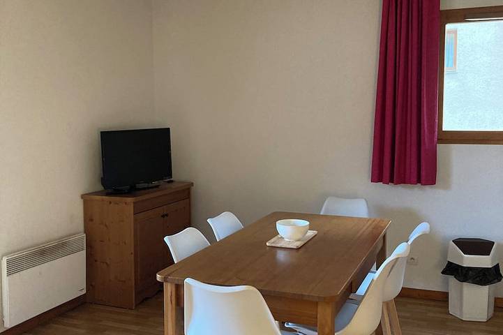 Holiday apartment for 7 people, with balcony and pool as well as garden - 1