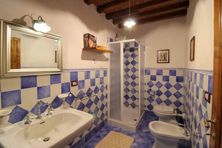 Ein altes kleines Steindörfchen in Panoramalage, nur wenige Km von der Stadt Arezzo entfernt. Ausges in Arezzo, Arezzo Provinz