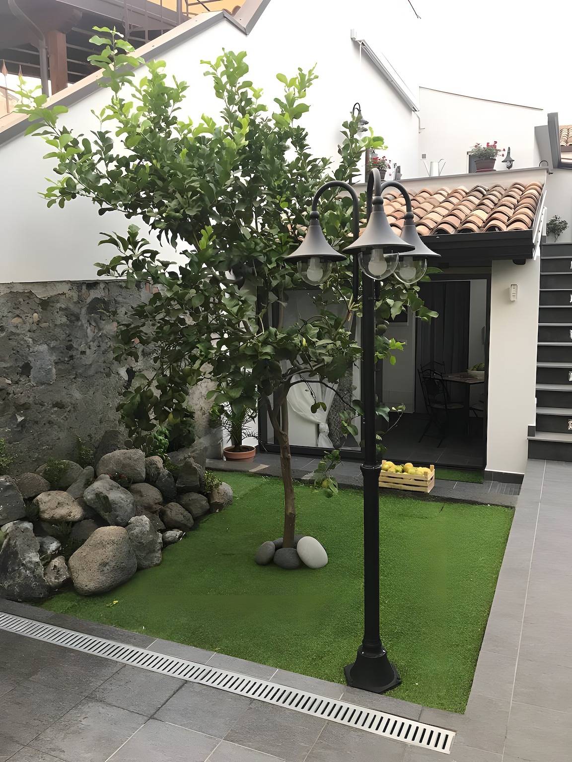 Appartamento intero, Appartamento 'A Ugghia- Dependance' con giardino & vasca idromassaggio in comune, aria condizionata in Fiumefreddo di Sicilia, Catania e dintorni