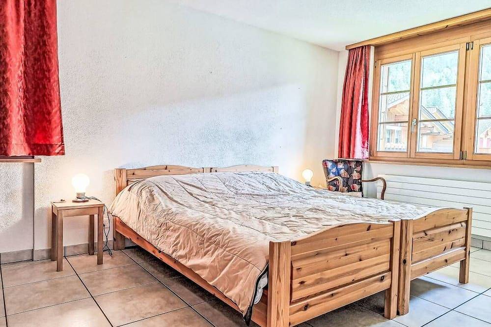 Ganze Wohnung, Haus Europa — Sonniges Alpenhaus im Berner Oberland, Bergblick, Wanderwege. in Kandersteg, Frutigen - Lenk - Adelboden