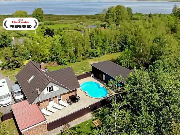 Ferienhaus für 9 Personen, mit Sauna und Pool sowie Balkon und Whirlpool, kinderfreundlich in Limfjord