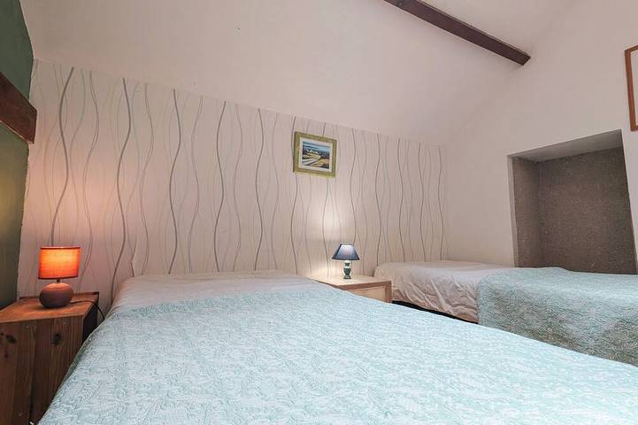 Gîte pour 6 personnes, avec piscine et jardin dans Le Menoux - 3