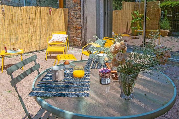 Gîte pour 2 personnes, avec Balcon/Terrasse ainsi que Terrasse et Jardin à Saint-Lys