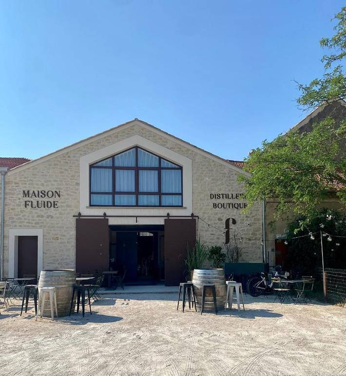 Gîte pour 2 personnes, avec Terrasse et Vue dans Gare D Aigues Mortes