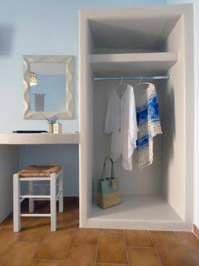 Maison d’hôte pour 2 personnes, avec jardin et vue dans Adamas - 4