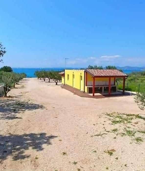 Camping für 2 Personen, mit Ausblick und Garten, mit Haustier in Pakostane - 4