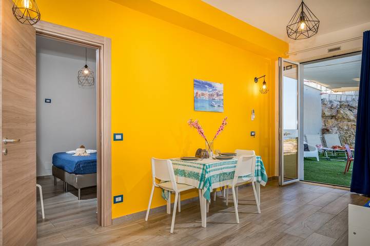 Gîte pour 2 personnes, avec Vue sur l’océan et Balcon/Terrasse ainsi que Jardin et Vue à Scopello - 3