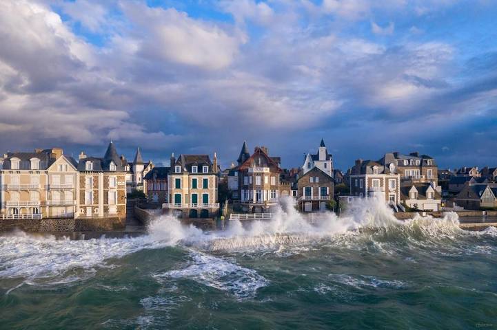 Location de vacances pour 6 personnes, avec terrasse à Le Vivier-sur-Mer - 4