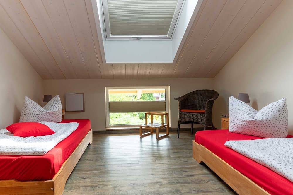 Ganze Wohnung, Ferienhaus Haus Sonnenschein mit E-Ladesäule - Fh mit 2 Schlafzimmern in Elbingerode, Harzvorland
