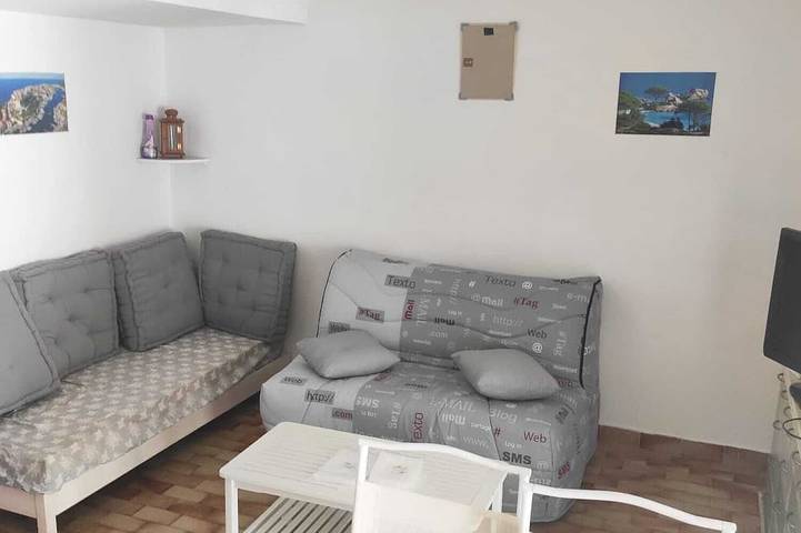 Gîte pour 5 personnes, avec terrasse ainsi que piscine et jardin, animaux acceptés dans Port de Taverna - 4