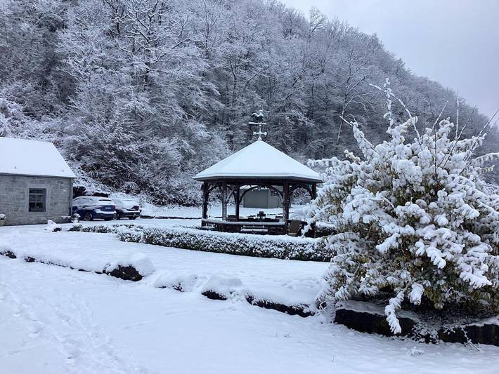 Location de vacances pour 7 personnes, avec vue et jardin à Yvoir - 4