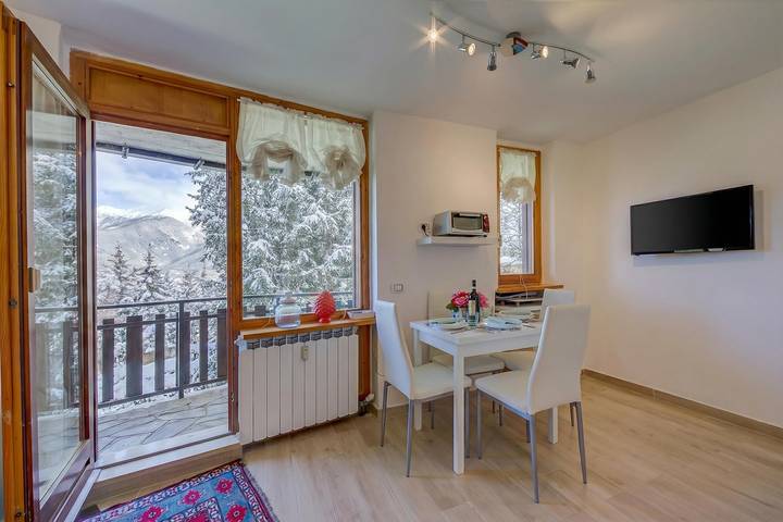 Appartamento intero, Studio La Borracina Mountain View in Sauze d'Oulx, Via Lattea