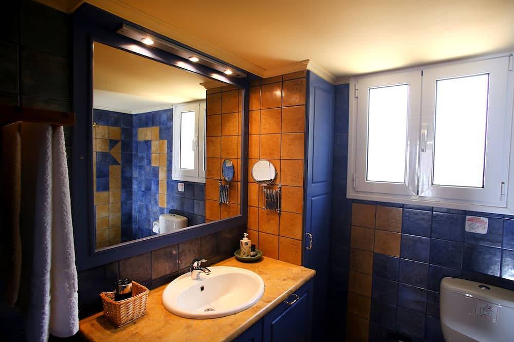 Maison d'hôtes avec vue, comme la famille, animal -Friendly, la qualité grec déjeuner, propre. in Galaxidi, Région de Phocide