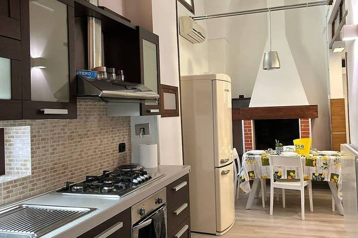 Location de vacances pour 6 personnes, avec jardin à Alezio