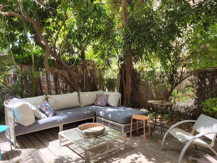 Apartamento para 2 personas, con jardín, Se admiten mascotas en Tel Aviv