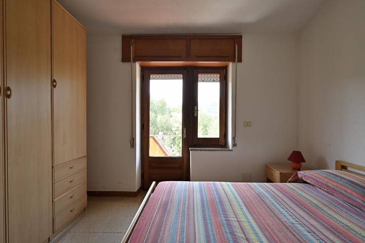 Agriturismo per 5 persone, con giardino e vista lago nonché terrazza a San Teodoro