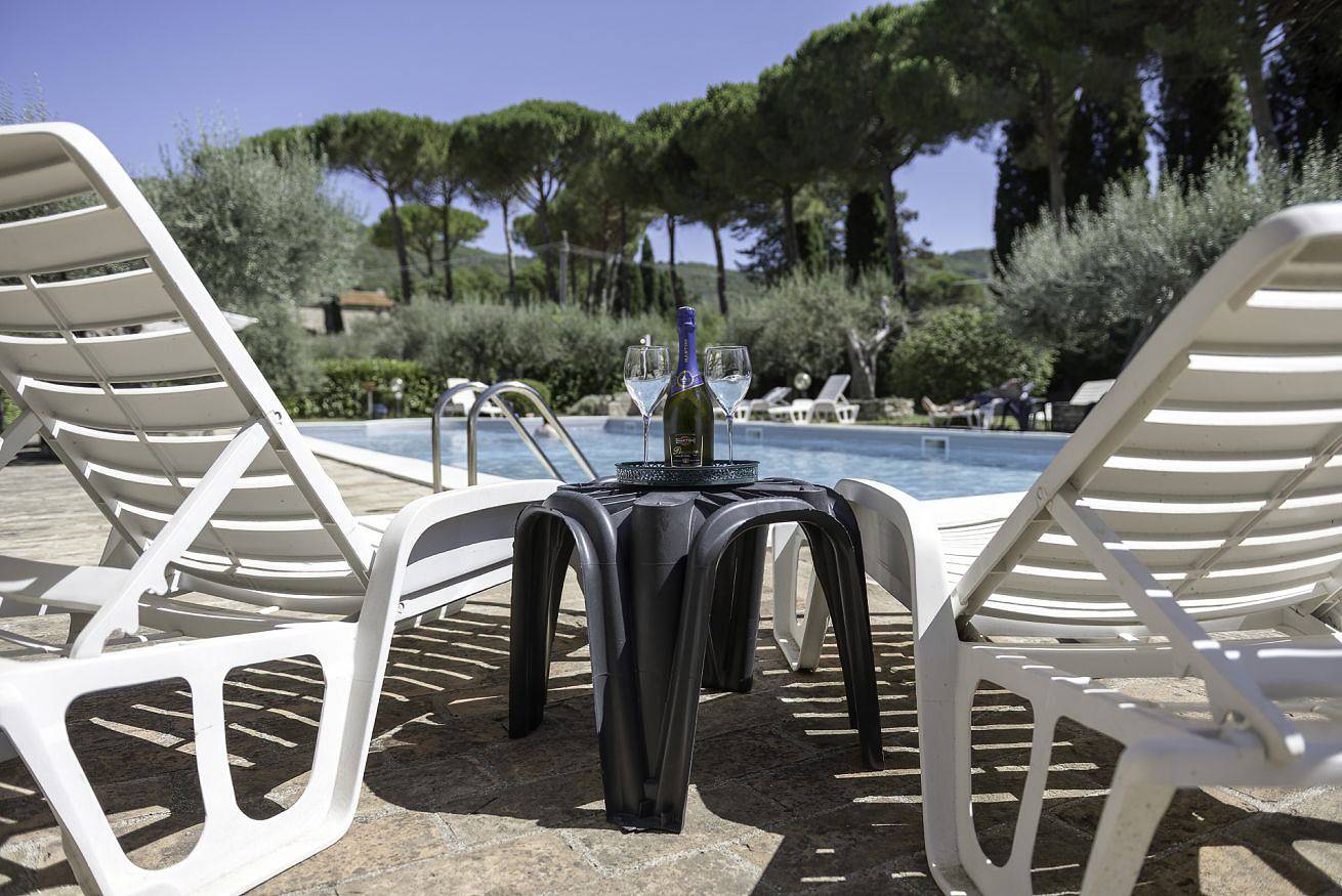 Ganze Wohnung, Apt Dolce Far Niente with swimming pool & parking in Passignano sul Trasimeno, Lago Trasimeno