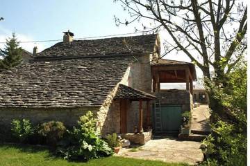 Gîte pour 6 personnes, avec piscine et jardin à La Malène
