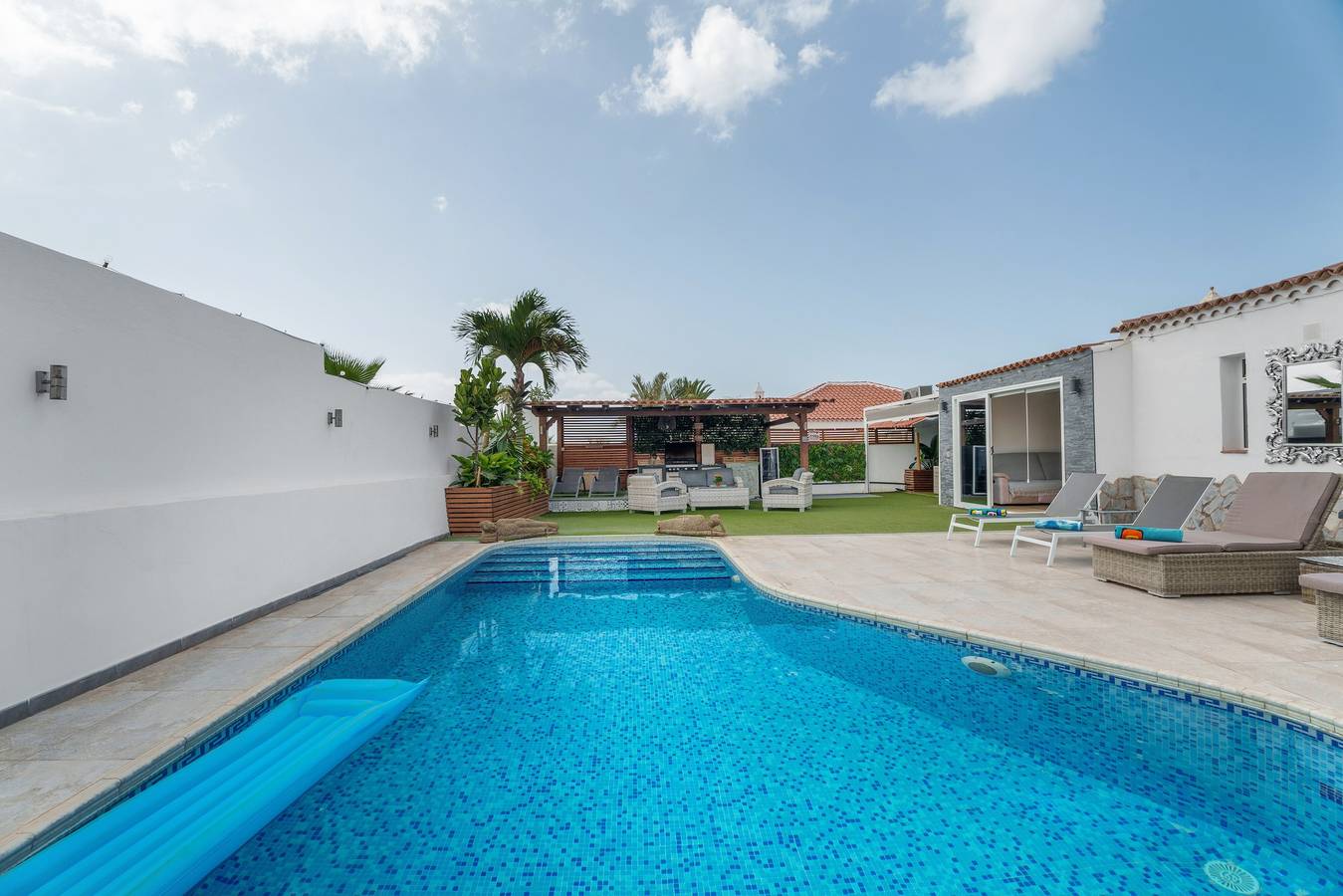 Villa de vacaciones 'Casa Zara' con vistas al mar, Wi-Fi y aire acondicionado in Amarilla Golf, Tenerife Sur