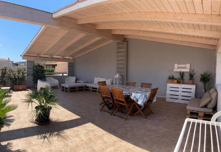 Location de vacances pour 6 personnes, avec Balcon ainsi que Terrasse et Vue dans Palmadula