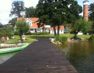 Ferienhaus für 8 Personen, mit Seeblick und Terrasse sowie Garten in Uppsala